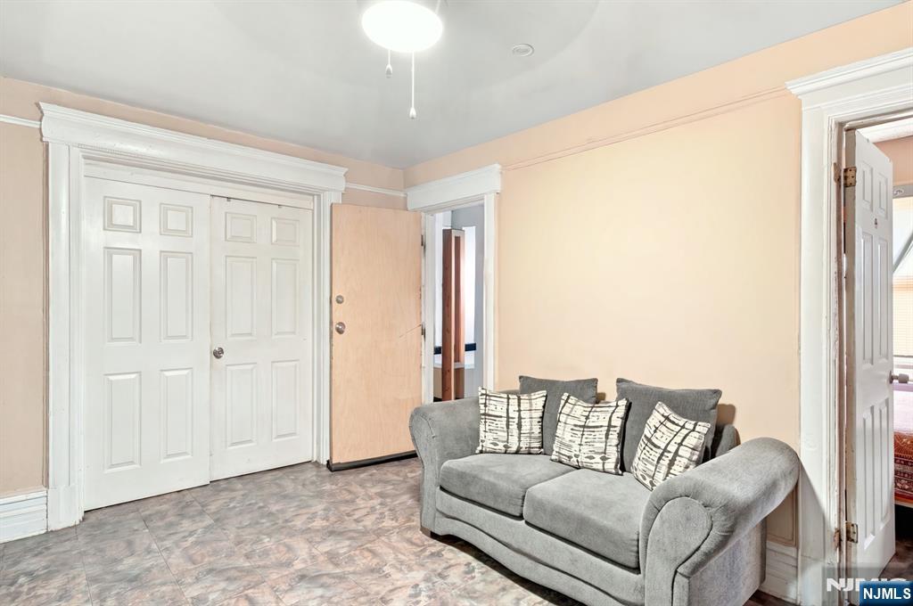 102 Claremont Avenue Property Photo 17