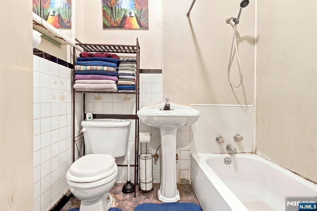 102 Claremont Avenue Property Photo 21