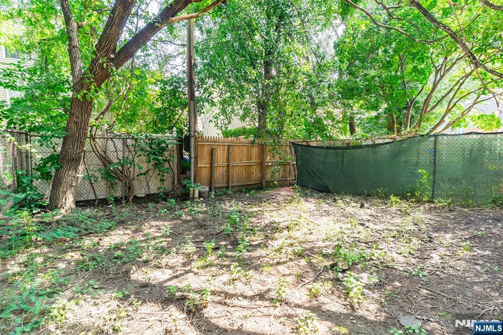102 Claremont Avenue Property Photo 27