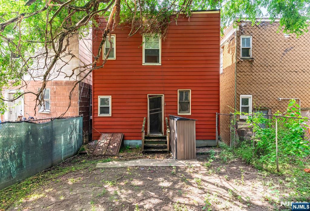 102 Claremont Avenue Property Photo 28