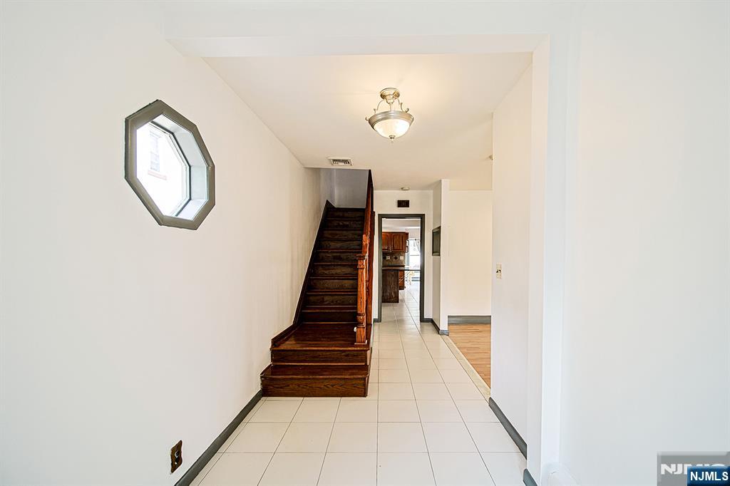 709 Kingsland Avenue Property Photo 11