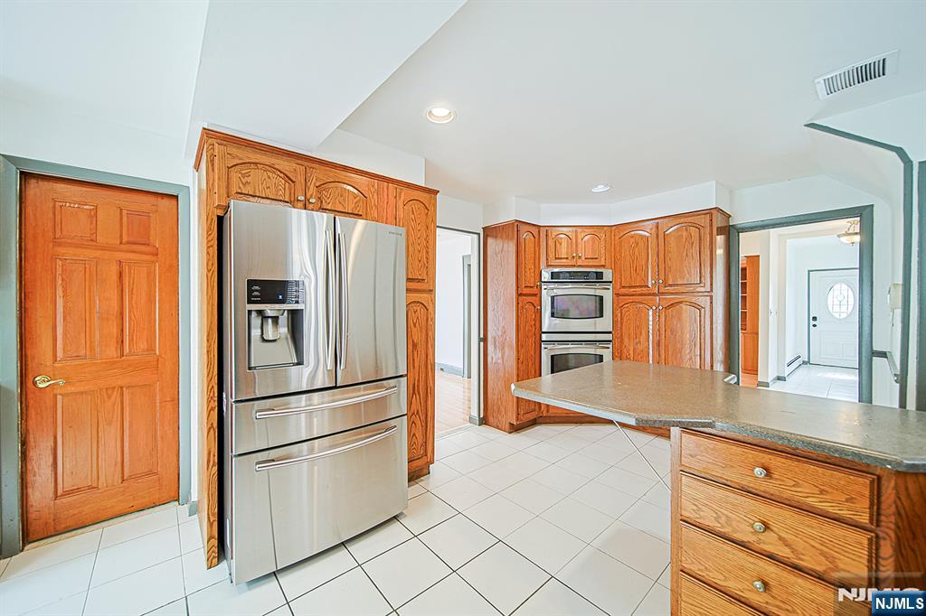 709 Kingsland Avenue Property Photo 18