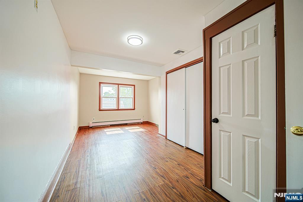 709 Kingsland Avenue Property Photo 29