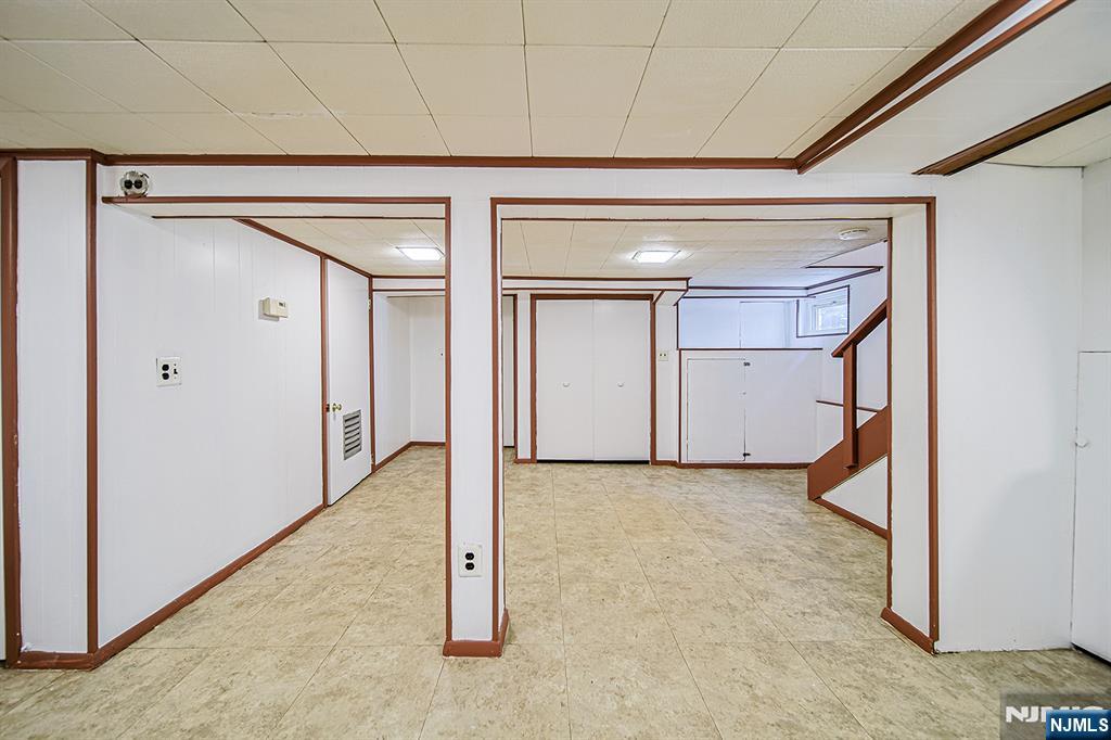 709 Kingsland Avenue Property Photo 34