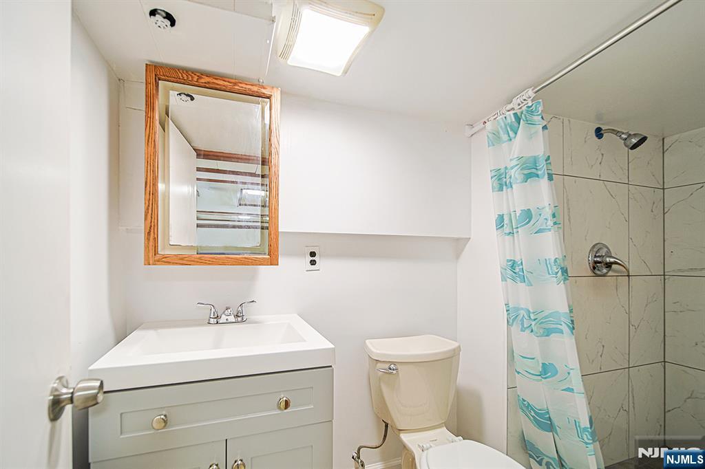709 Kingsland Avenue Property Photo 36