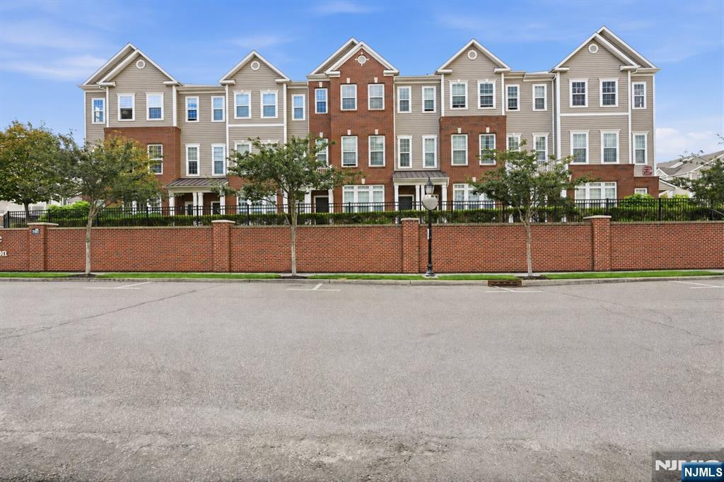 11 Wesmont Drive Property Photo 2
