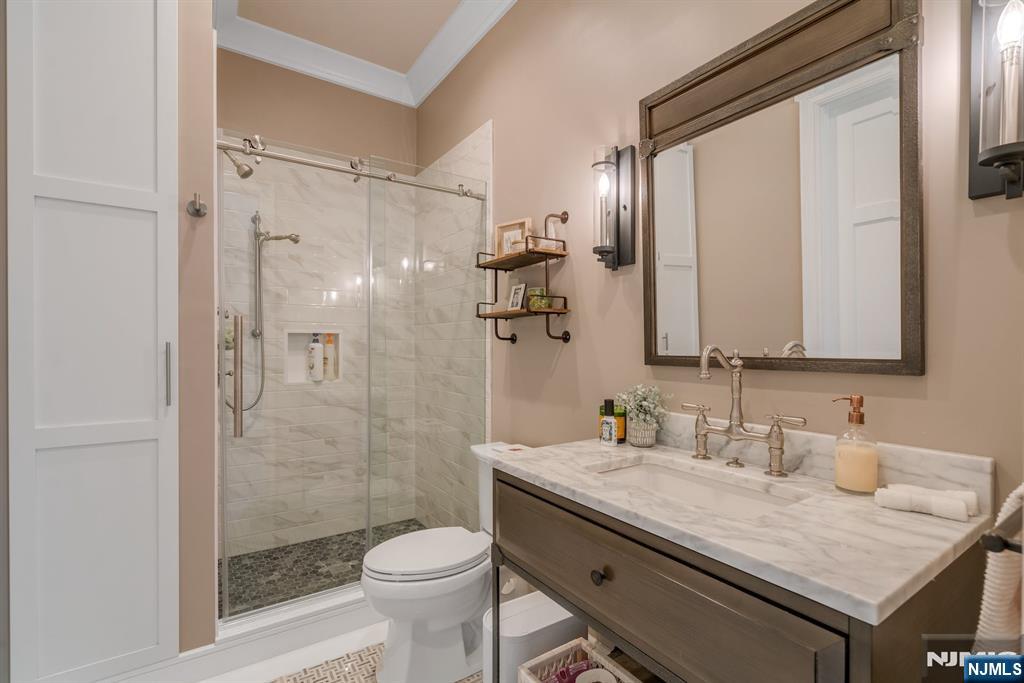 4 Brookview Court Property Photo 27