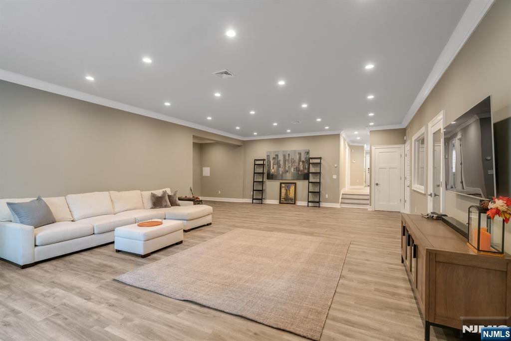 4 Brookview Court Property Photo 33