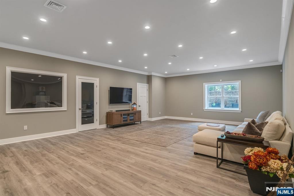 4 Brookview Court Property Photo 34