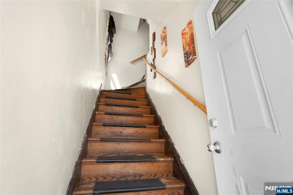 98 Delmar Place Property Photo 16