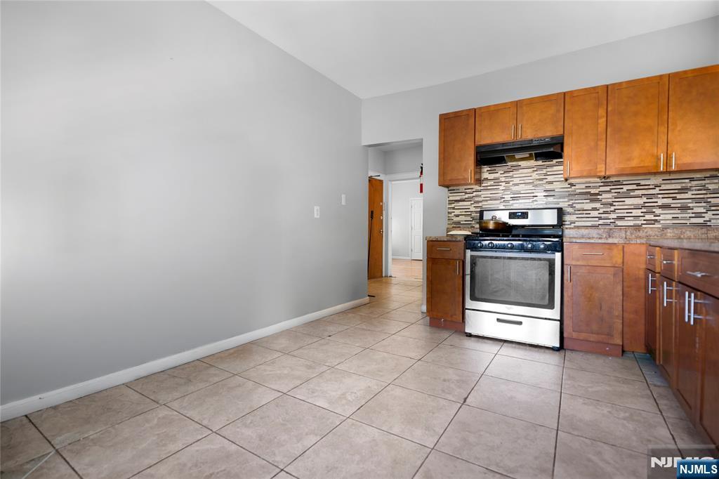 98 Delmar Place Property Photo 18