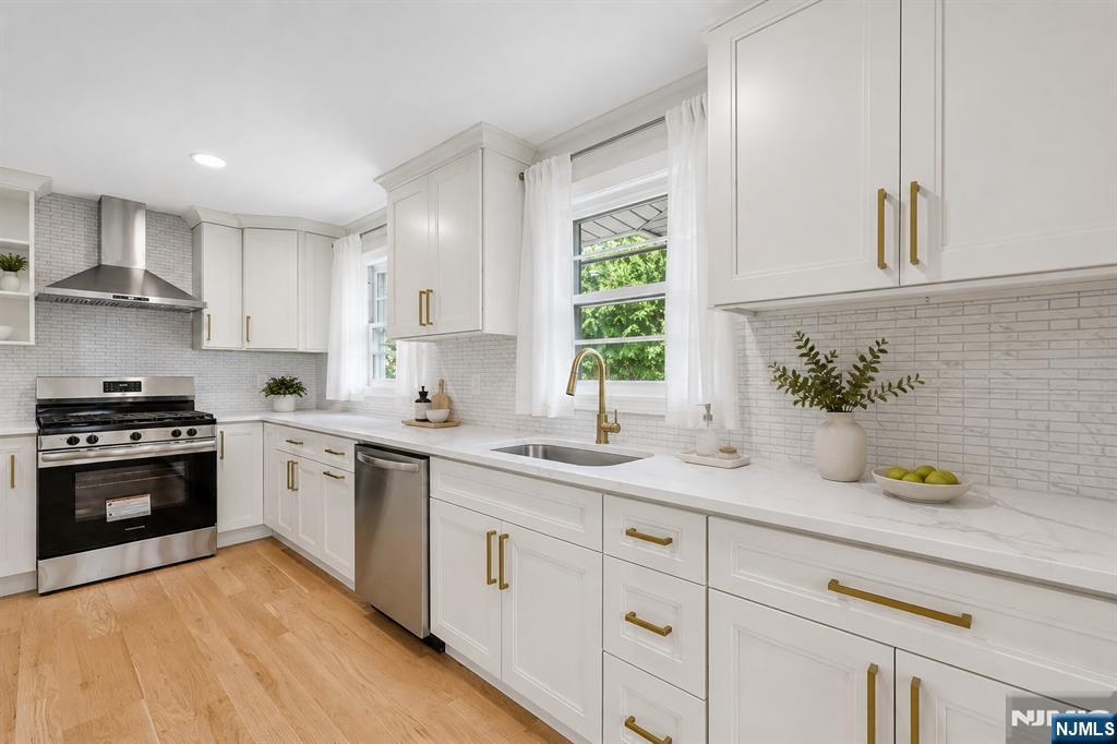 33 Lotz Street Property Photo 8