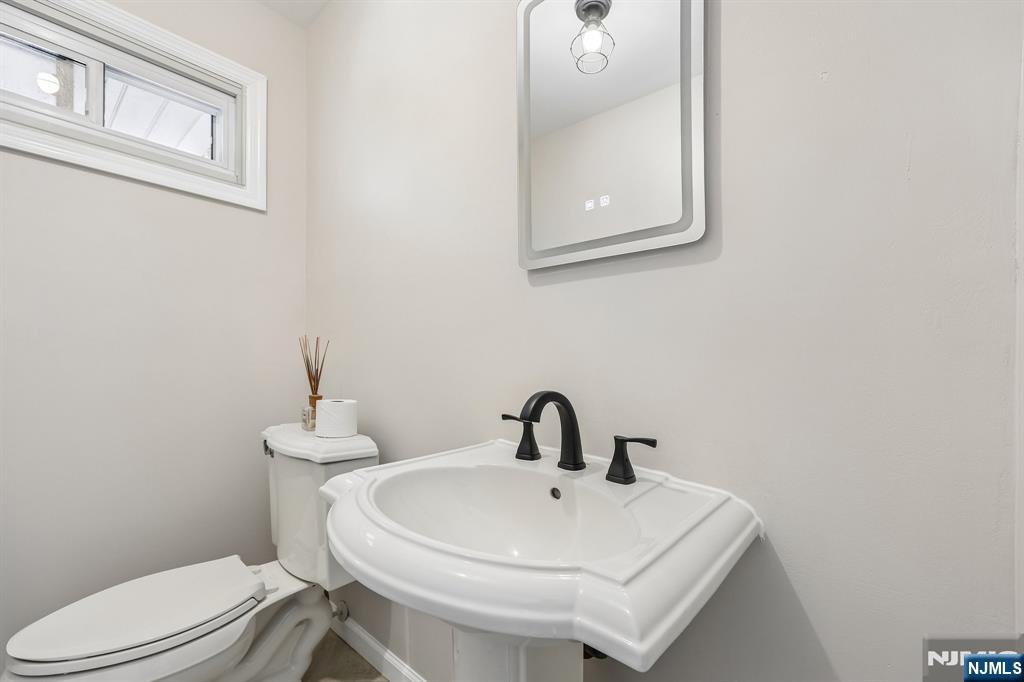 33 Lotz Street Property Photo 19