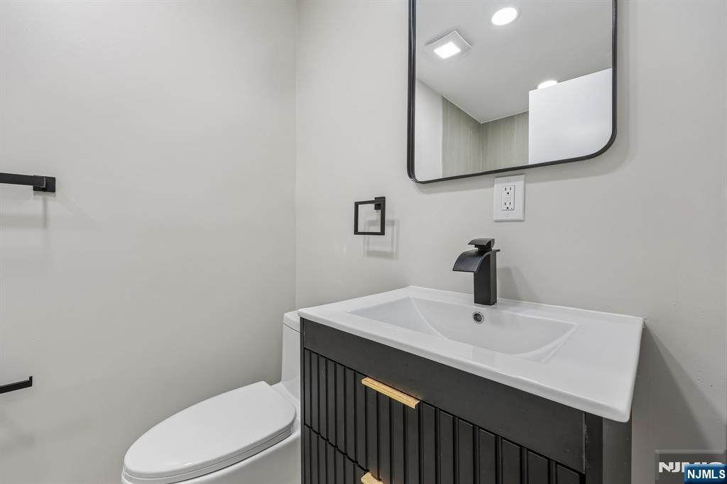 33 Lotz Street Property Photo 24