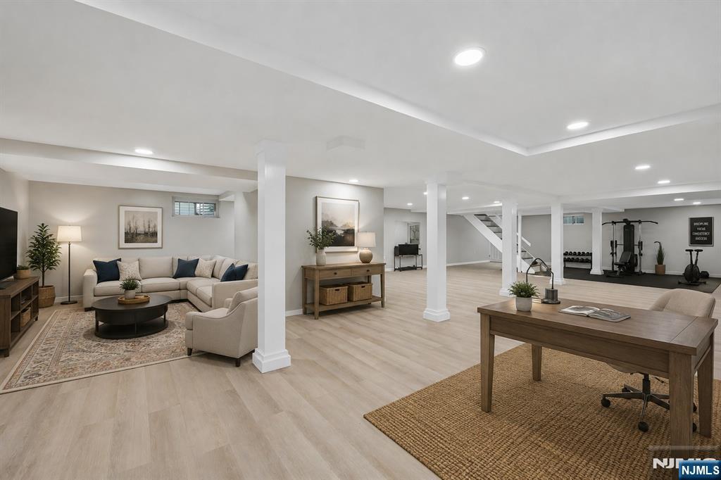 33 Lotz Street Property Photo 32