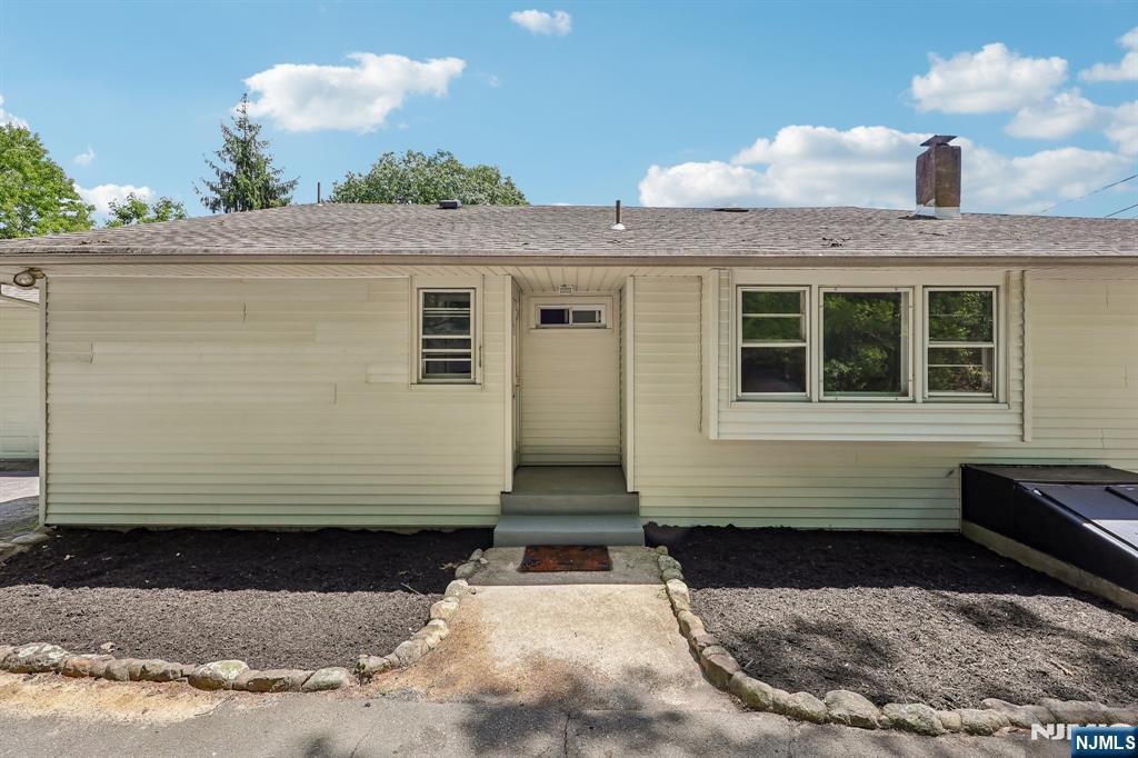 33 Lotz Street Property Photo 38