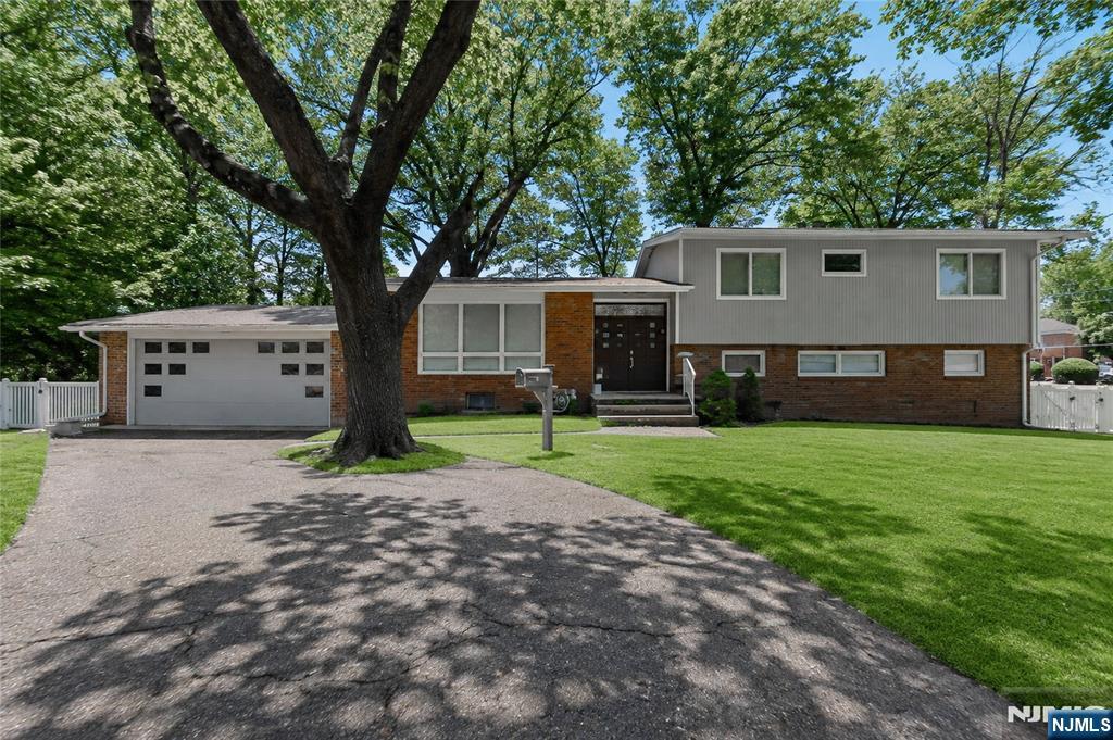 2 Monument Place Property Photo 1