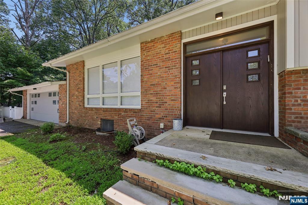 2 Monument Place Property Photo 3