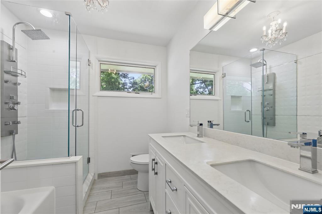 2 Monument Place Property Photo 12