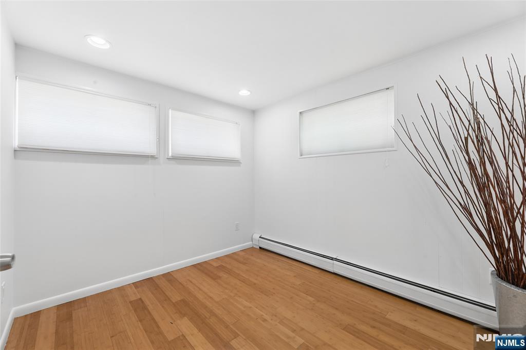 2 Monument Place Property Photo 24