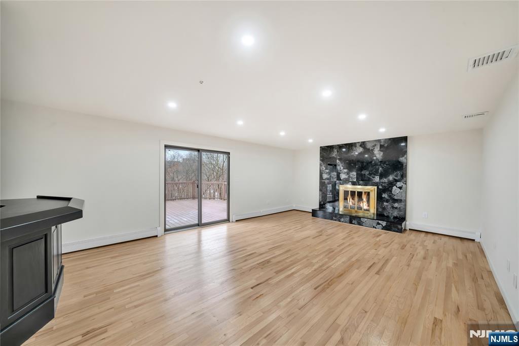 468 Morse Avenue Property Photo 16