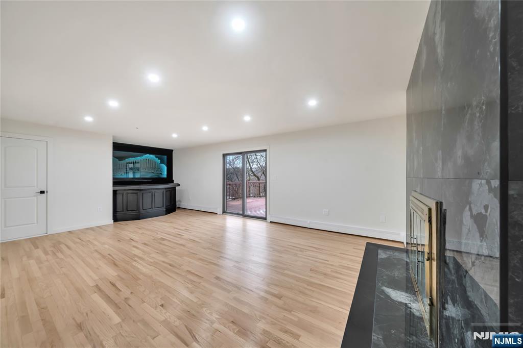 468 Morse Avenue Property Photo 18
