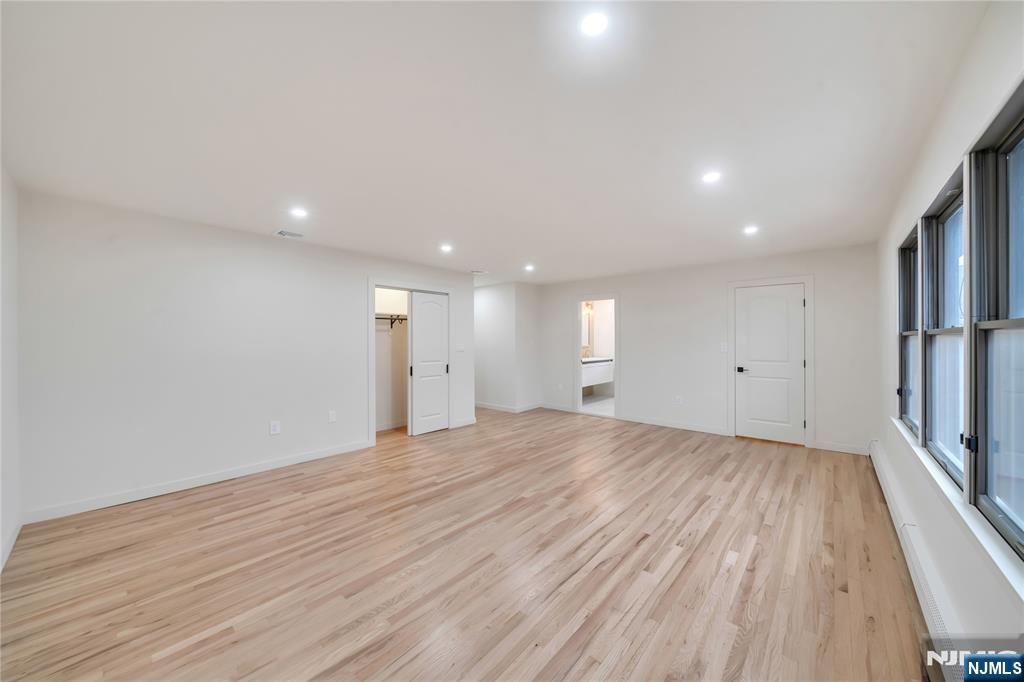 468 Morse Avenue Property Photo 29