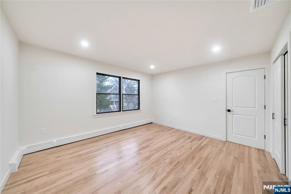 468 Morse Avenue Property Photo 39