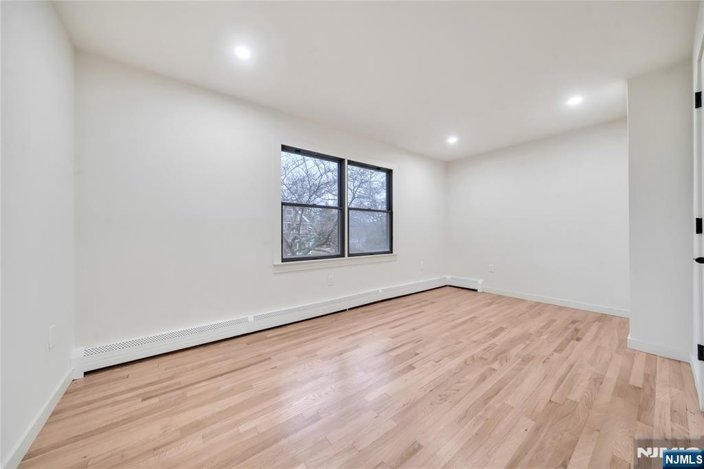 468 Morse Avenue Property Photo 40