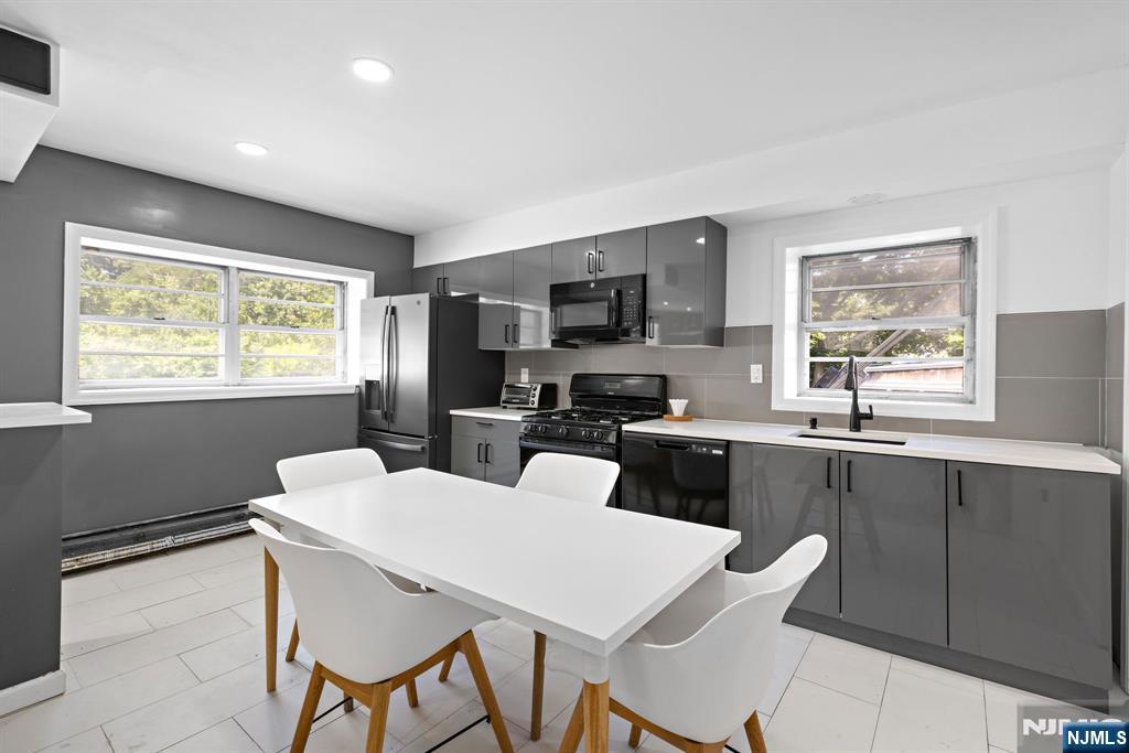 554 Elm Avenue Property Photo 14