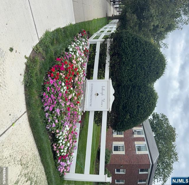 349 Bloomfield Avenue 25 Property Photo 1