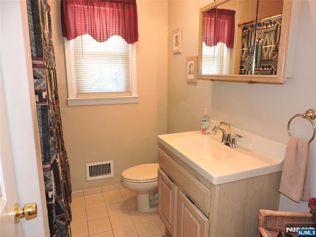 15 Main Avenue Property Photo 10