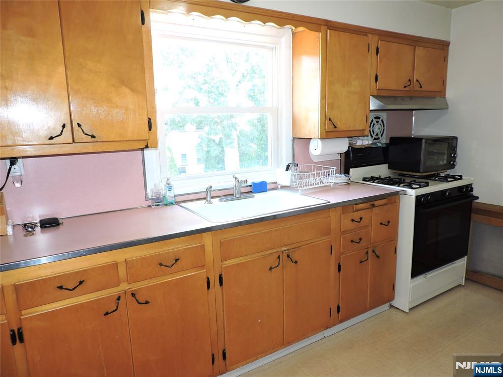 15 Main Avenue Property Photo 18