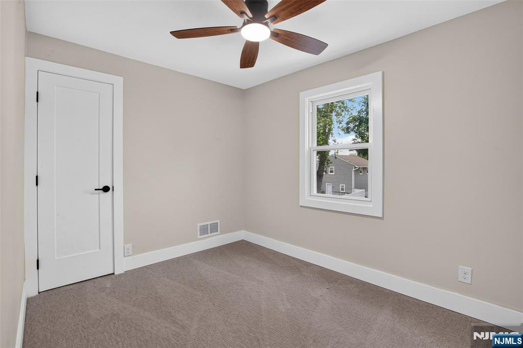 133 Phelps Property Photo 15