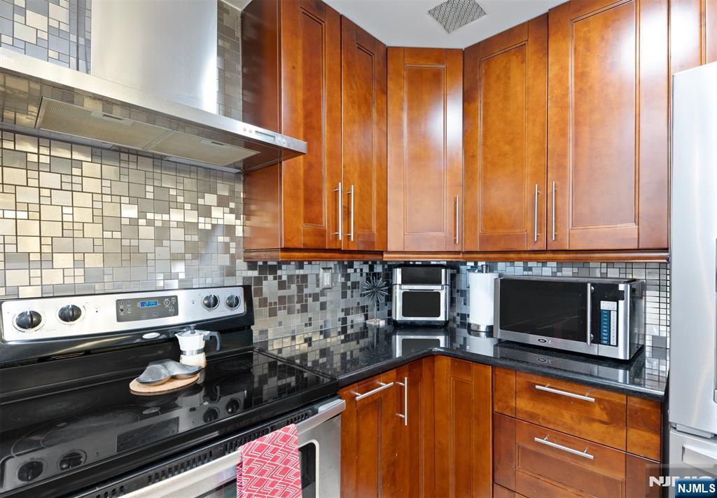 6501 Liberty Avenue F5 Property Photo 12