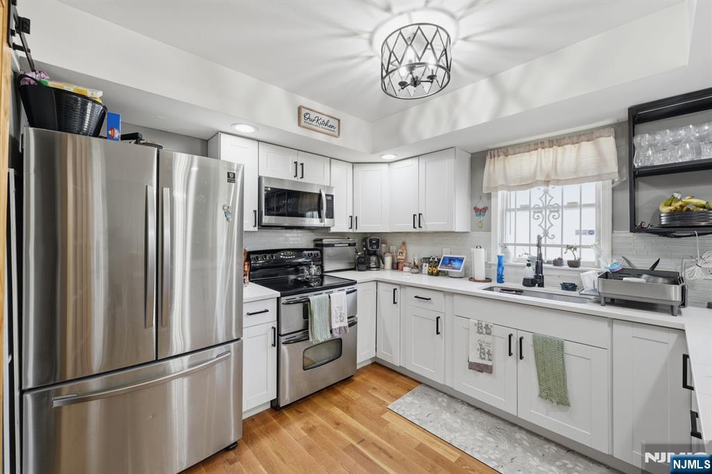 312 Littleton Avenue 804 Property Photo 6