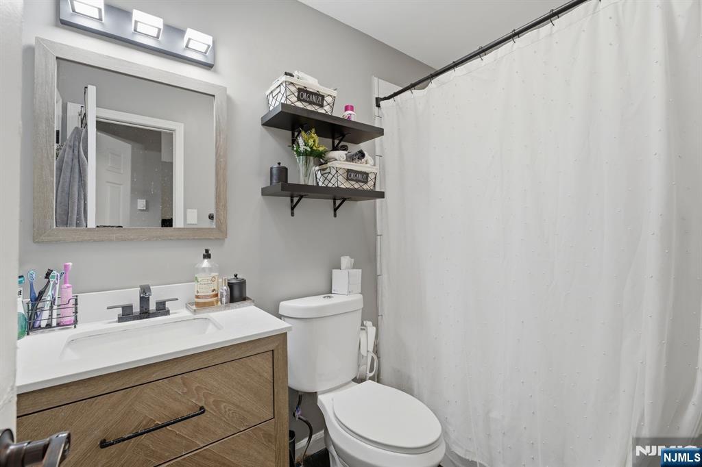 312 Littleton Avenue 804 Property Photo 12