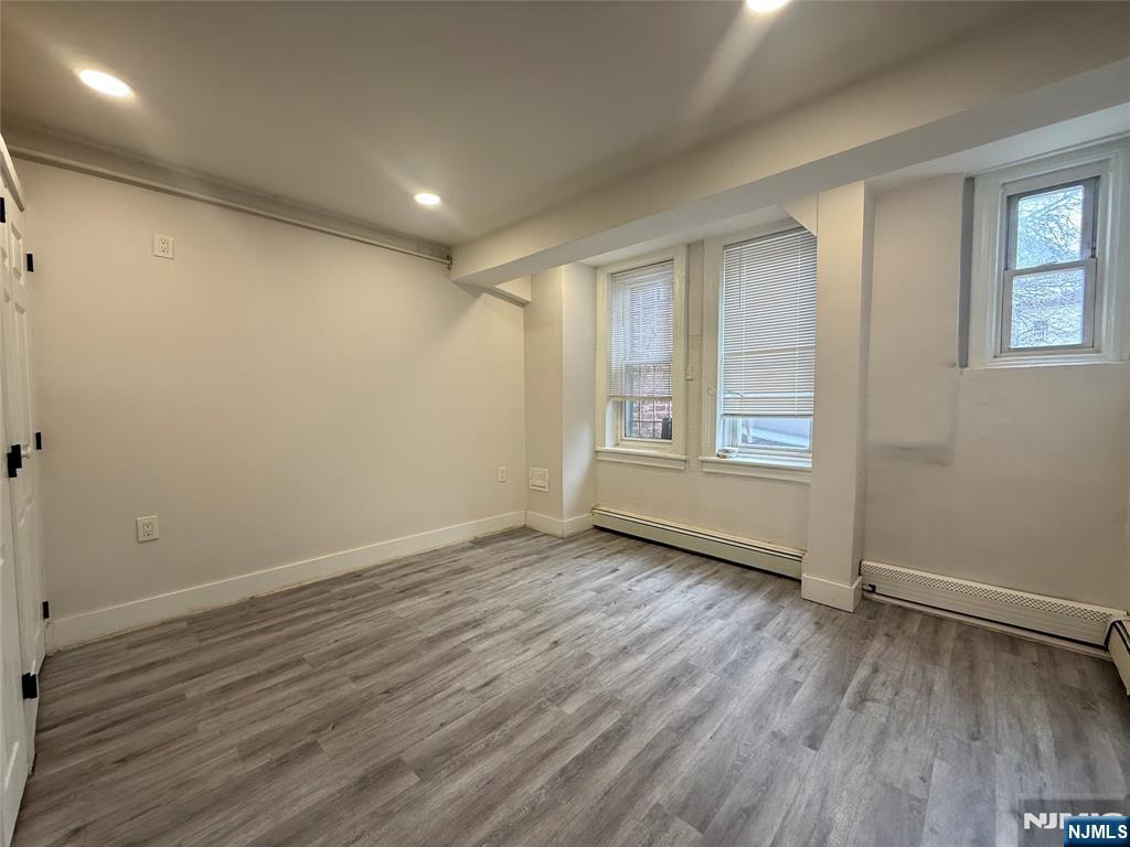 270 1/2 Summit Avenue Property Photo 12