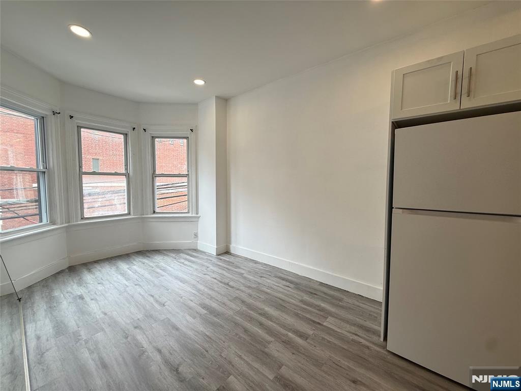 270 1/2 Summit Avenue Property Photo 16