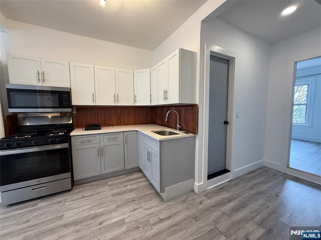 270 1/2 Summit Avenue Property Photo 24