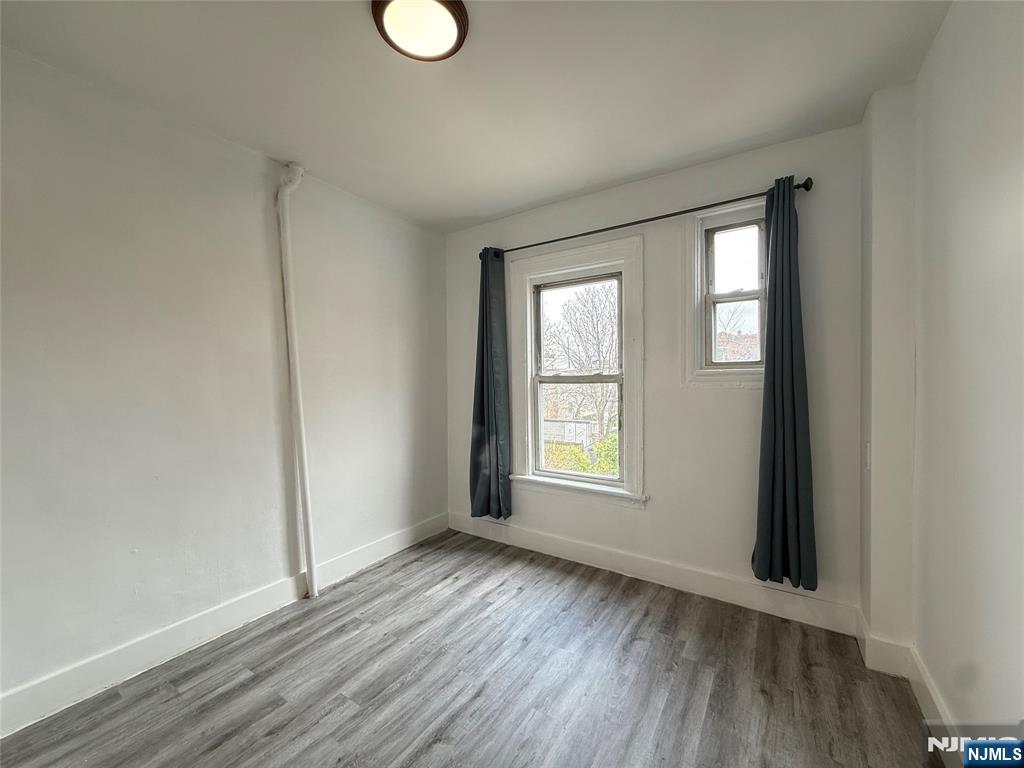 270 1/2 Summit Avenue Property Photo 26