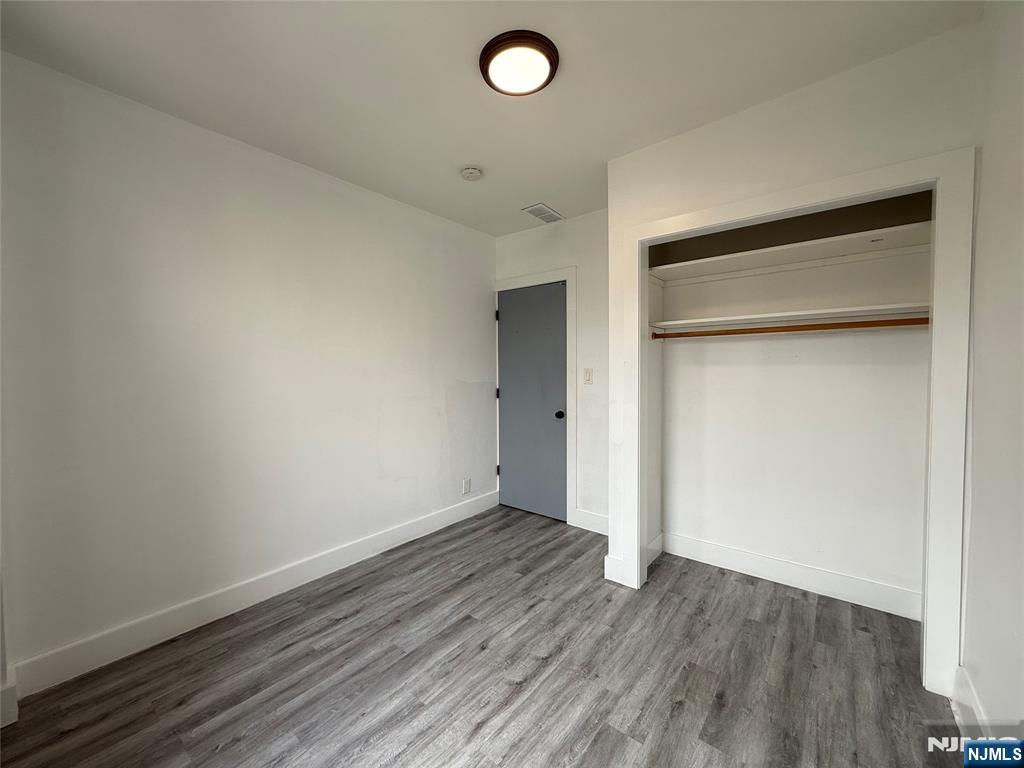 270 1/2 Summit Avenue Property Photo 27