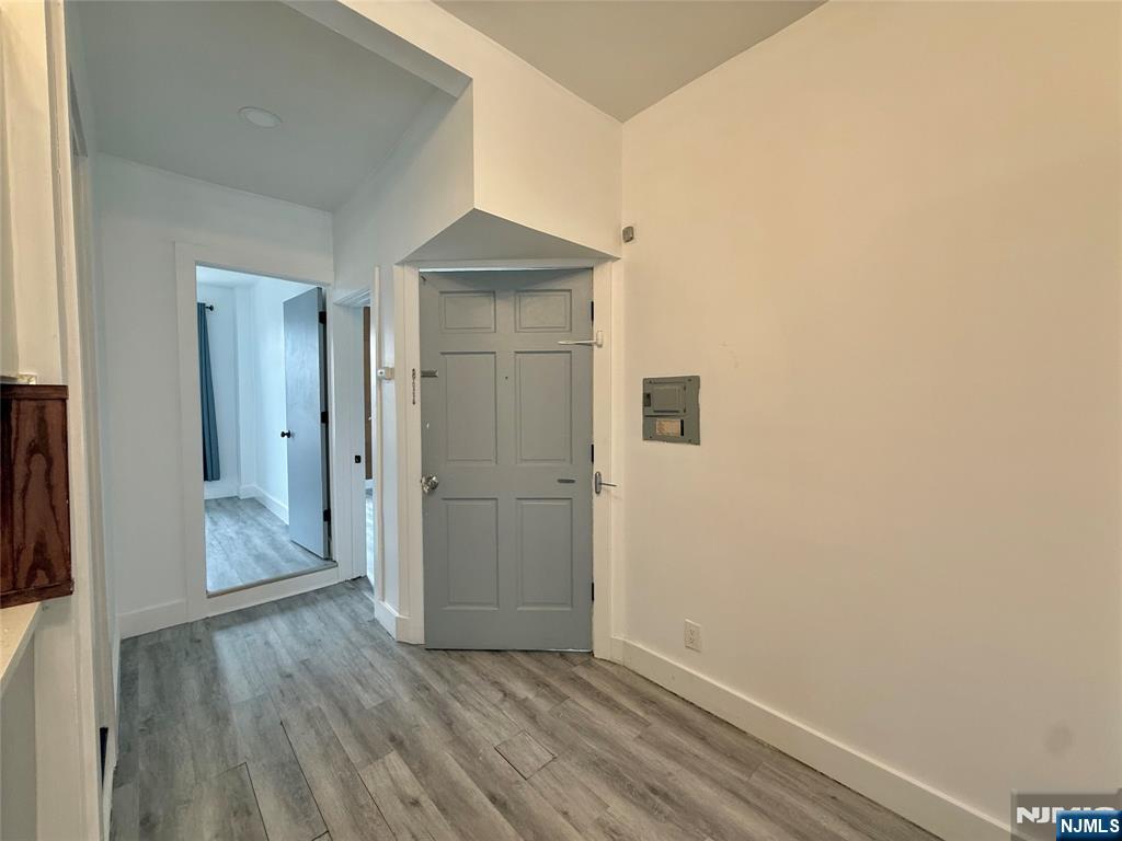 270 1/2 Summit Avenue Property Photo 35