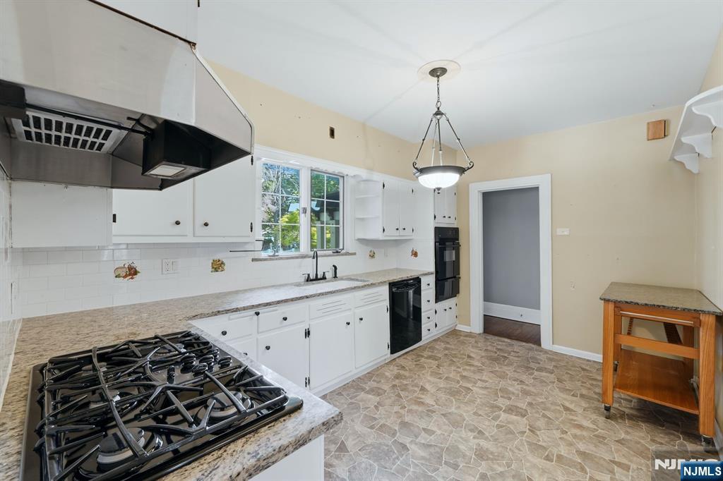 301 3rd Street Property Photo 8