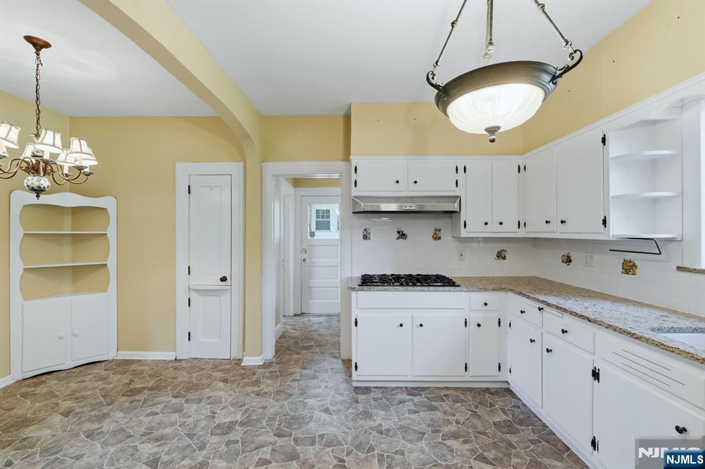 301 3rd Street Property Photo 10