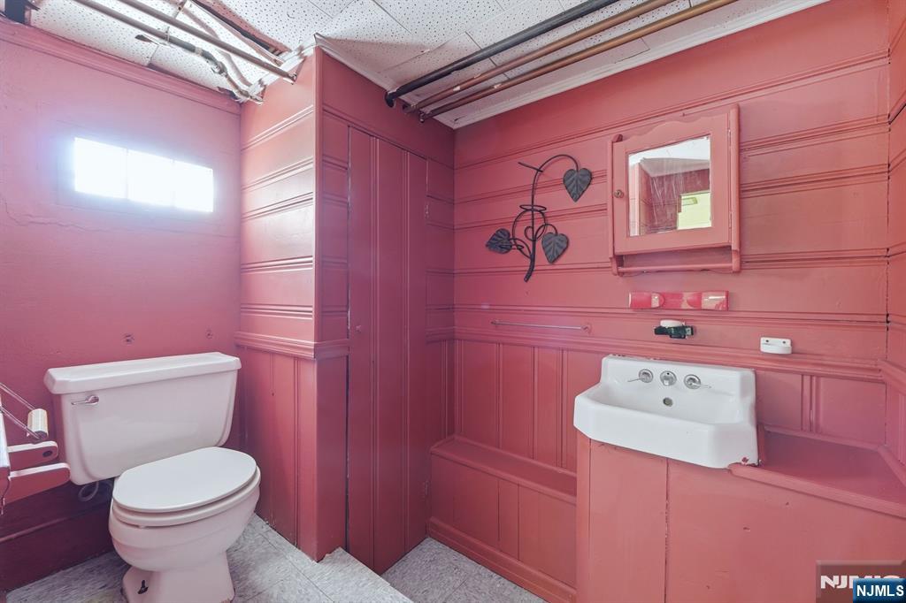 301 3rd Street Property Photo 28