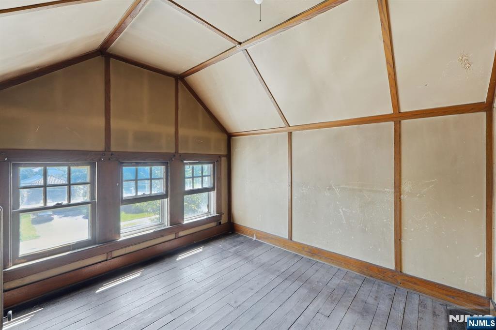 301 3rd Street Property Photo 36