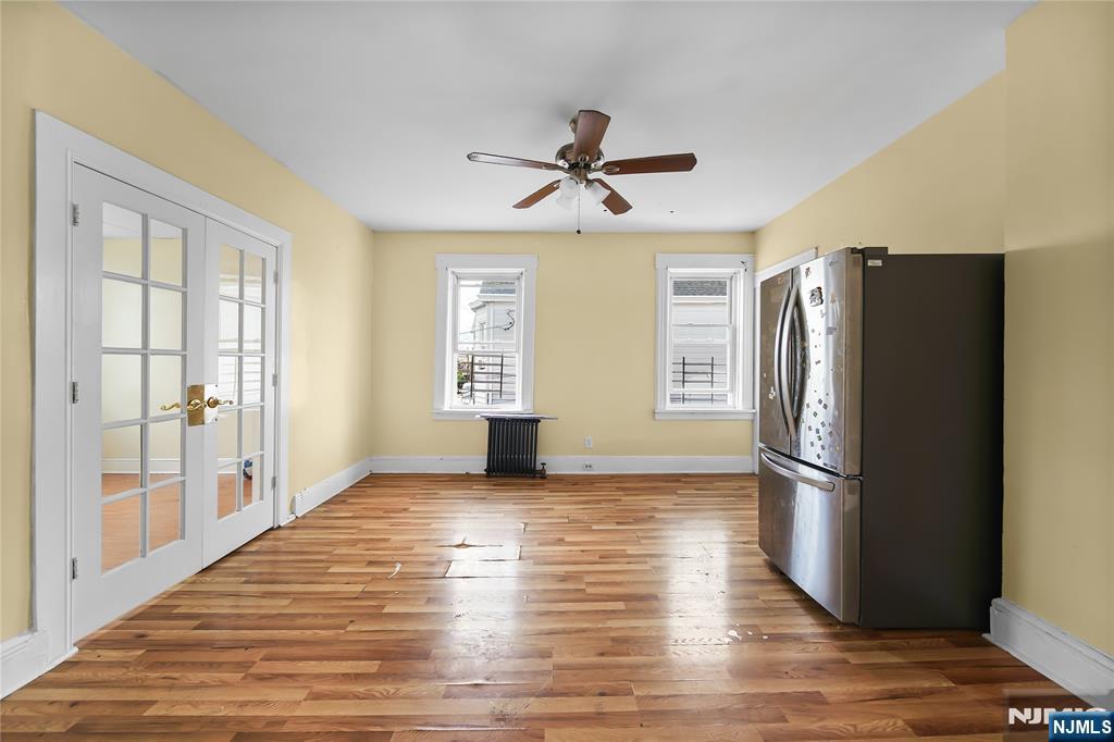 23 Farnham Avenue 2 Property Photo 1