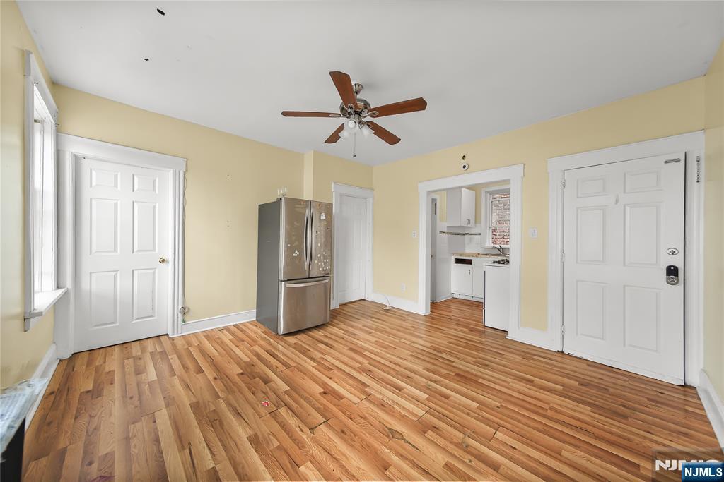 23 Farnham Avenue 2 Property Photo 2