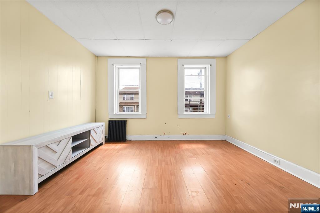 23 Farnham Avenue 2 Property Photo 8